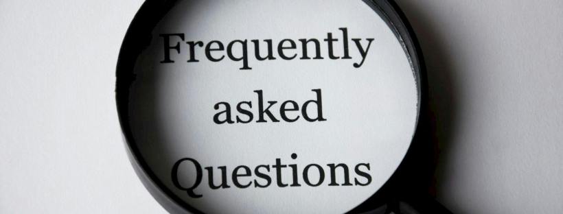 cómo las FAQs mejoran la atención al cliente… y el posicionamiento en la IA